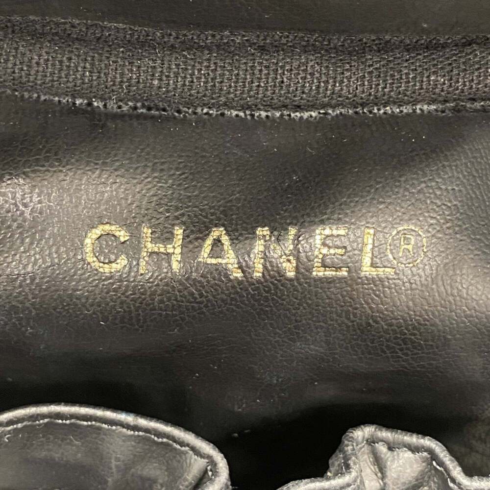 CHANEL Black Caviar Leather Vanity Bag - Picture 5 of 10